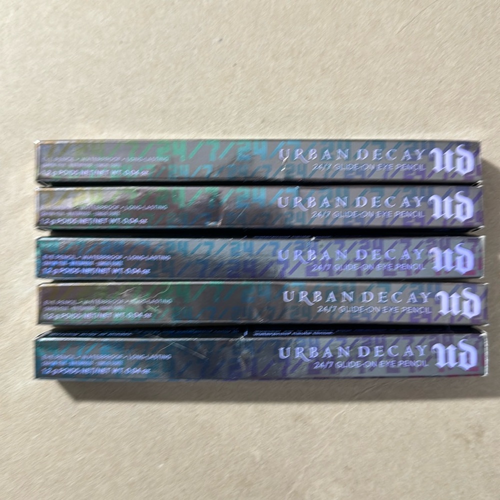 Urban Decay 24/7 Glide-On Waterproof Eyeliner Pencil. Never used. Sealed.  New.